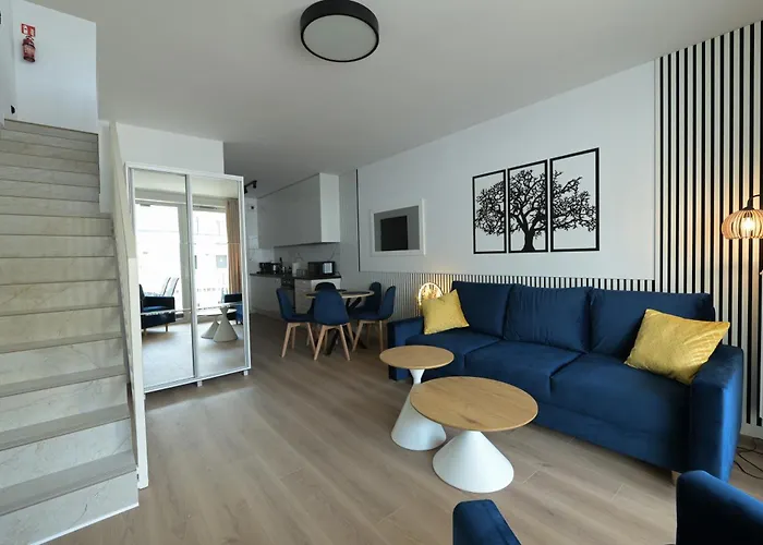 Nadmorska Florina Dwupoziomowe Z Tarasami *